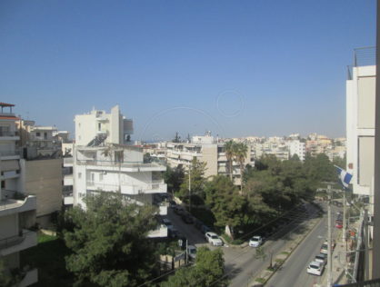Alimos Apartment with sea view