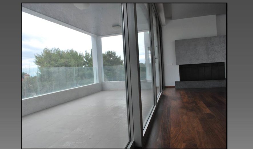 Glyfada Contemporary Apartment