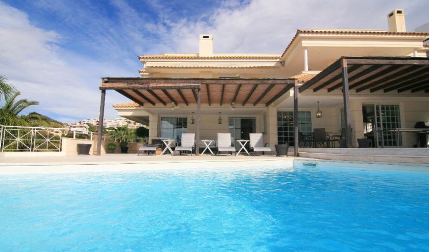 Stunning Villa in Voula
