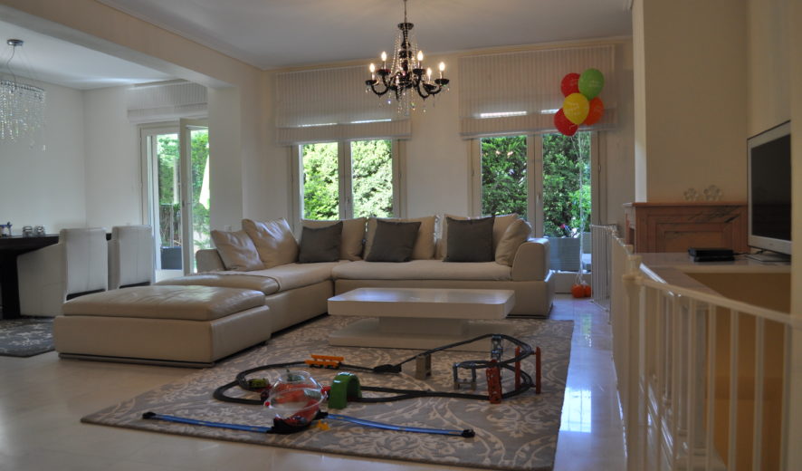 Bright Maisonette in Voula