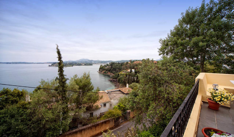 Sea View Villa in Central Corfu